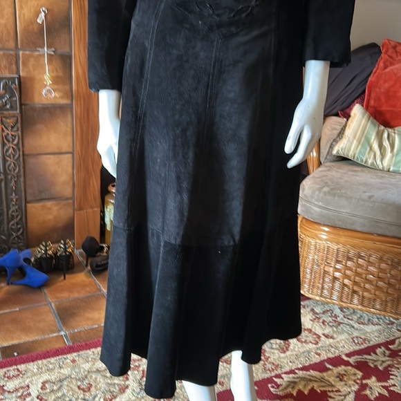 #112 Vintage suede suit - Picture 5 of 16